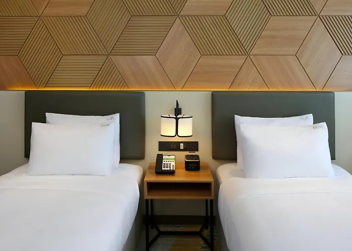 By Ihg 4*