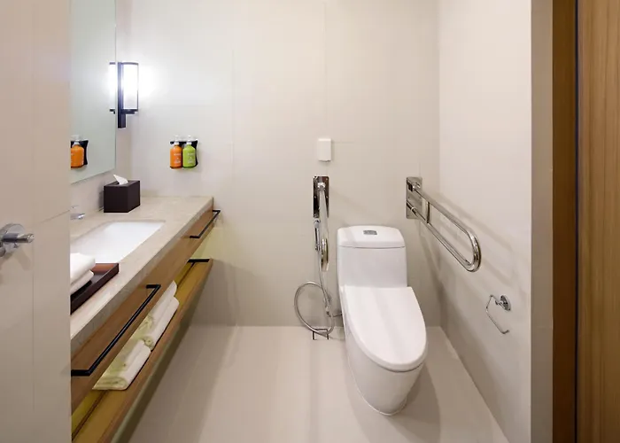 By Ihg Hotel 4*