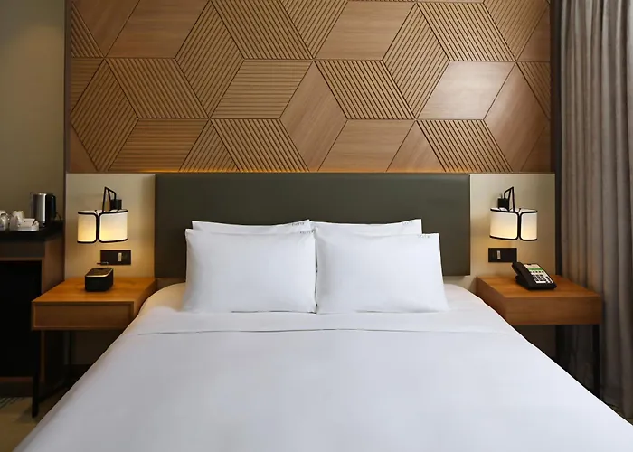By Ihg Hotel 4*