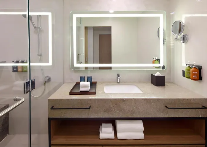 Hotel By Ihg 4*