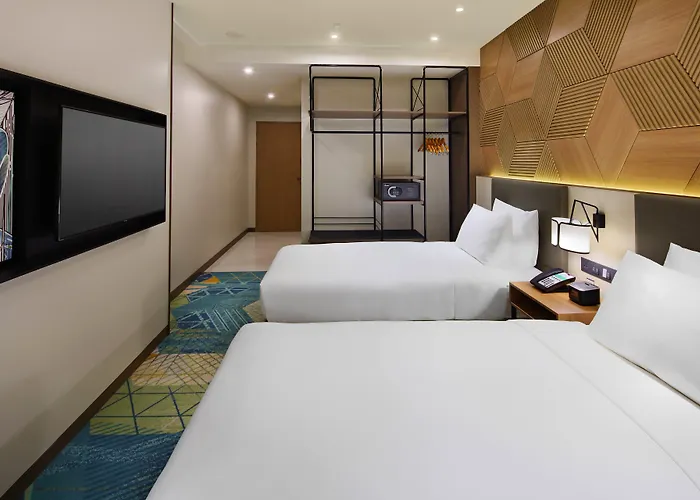 By Ihg 4*