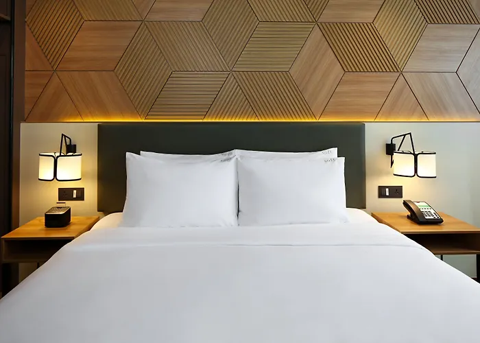 By Ihg 4* Cebu