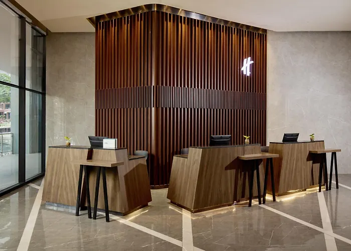 By Ihg Hotel