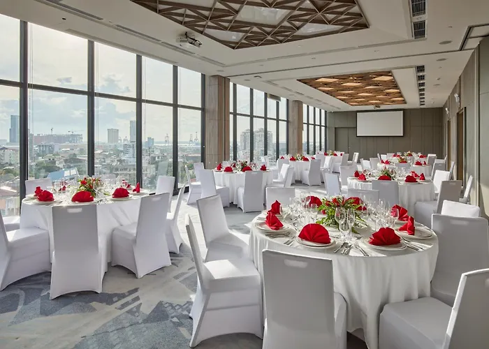By Ihg Hotel 4*
